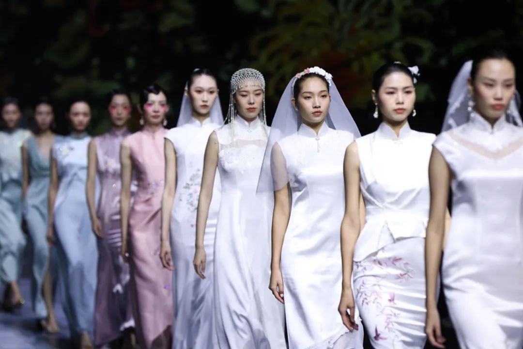 【深商新力量】锦玺唐：致力于传承非遗文化的中式高定旗袍品牌